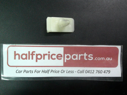 Holden Apollo/Toyota Camry Genuine Rocker Moulding Clip New Part