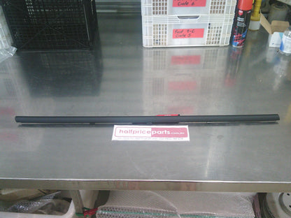 Holden VT/VX/VY/VZ Commodore Genuine Right Hand Rear Door Weatherstrip Belt (All Black) New Part