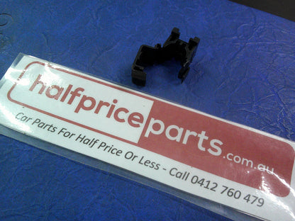 Holden CG Captiva Sport Genuine Fuel Feed Hose Clip New Part