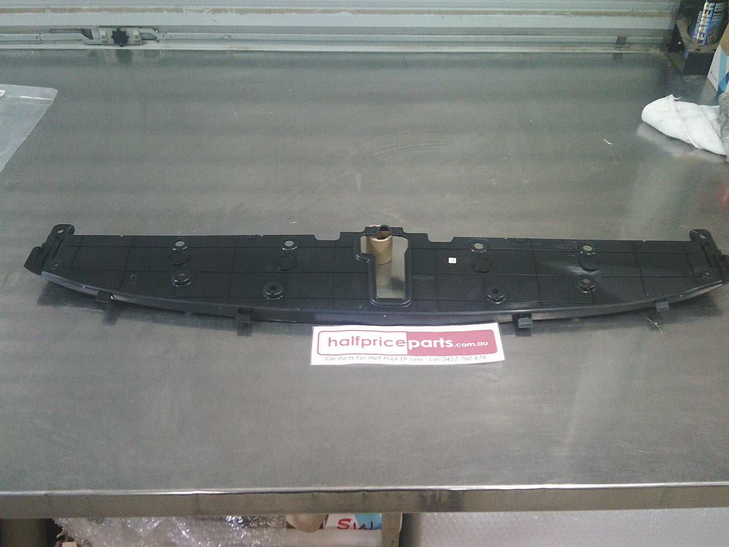 MG ZS Genuine Top Front Radiator Cowling New Part.