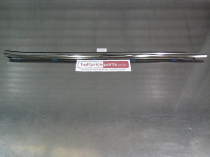 Toyota Kluger Genuine Left Hand Front Door Chrome Belt Felt Moulding New Part