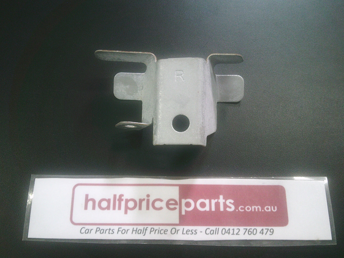 Holden VF SS Commodore Genuine Right Guard Mounting Bracket New Part