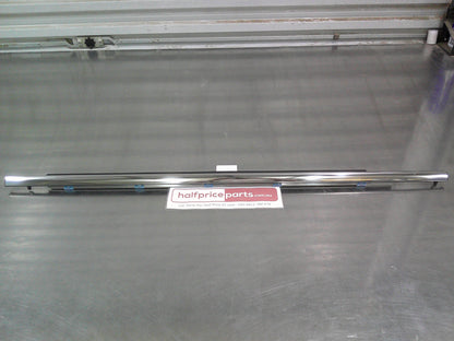Toyota Kluger Genuine Left Hand Rear Door Chrome Belt Moulding New Part