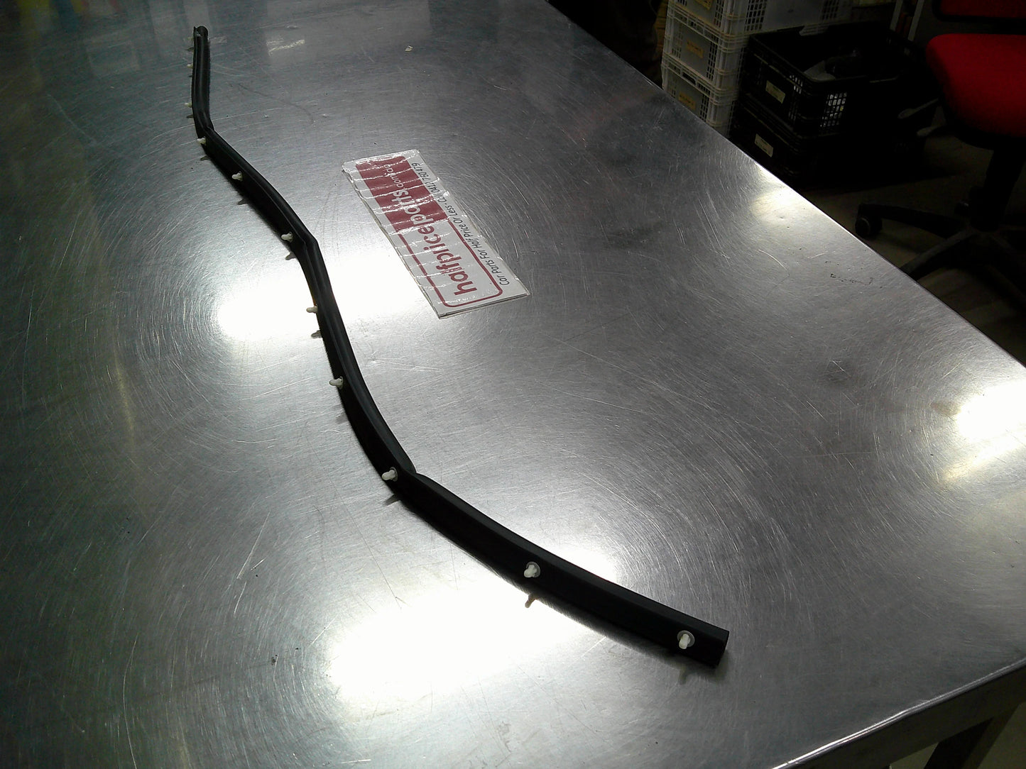 Holden CG Captiva Genuine Front Bonnet Seal New Part