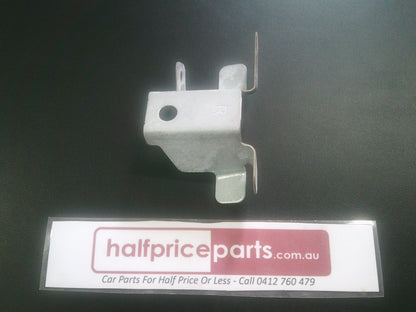 Holden VF SS Commodore Genuine Right Guard Mounting Bracket New Part