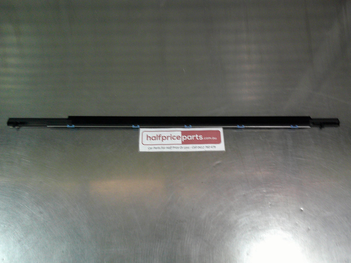 Toyota Kluger Genuine Left Hand Rear Door Chrome Belt Moulding New Part