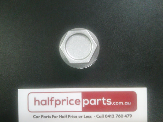 Holden VT/VX/VY/VZ Genuine Silver Lock Nut Cap New Part