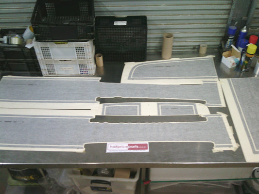 Holden Trax Genuine Black Stripe Roof/Bonnet Decal Kit (Black With Out Sun Roof) New Part