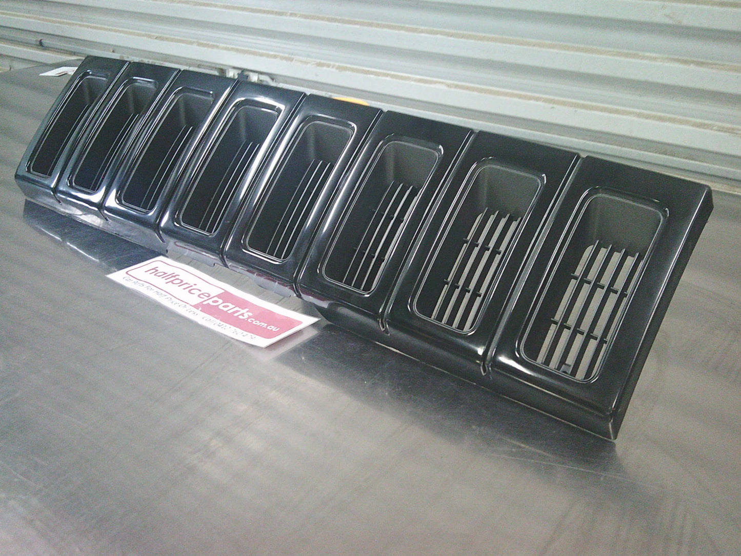 SSS AUTO Black 8 Slot Grille Assembly Suits Jeep ZG Grand Cherokee New Part