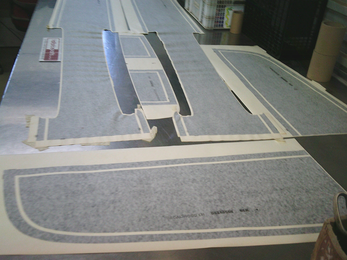 Holden Trax Genuine Black Stripe Roof/Bonnet Decal Kit (Black With Out Sun Roof) New Part