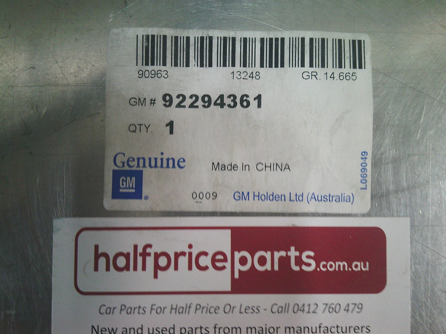 Holden VF Commodore Genuine Left Hand Chrome Reveal Moulding New Part