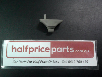 Holden Nubira Genuine Left Hand Front Sunvisor Clip New Part