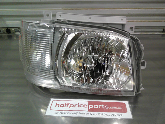 Toyota Hiace KDH200 Genuine Right Hand Front Head Light Assembly New Part