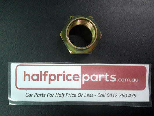 Isuzu CYZ (4HE1TC) Genuine Rear Axle Wheel Nut New Part