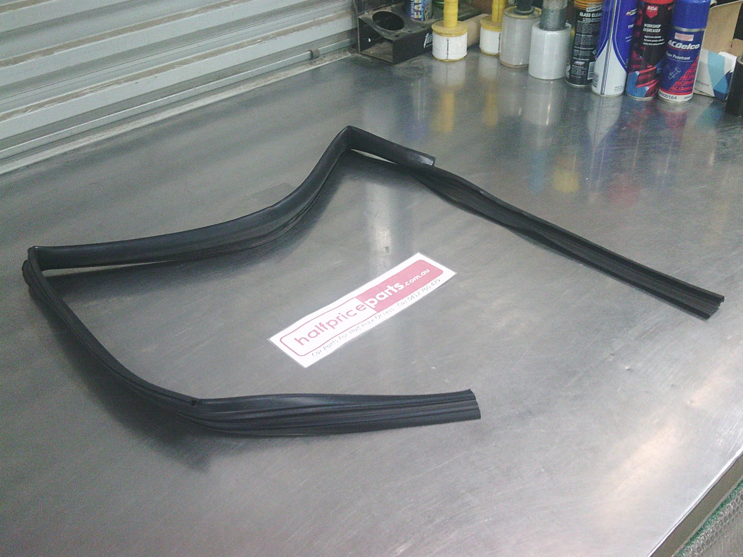 Holden CG Captiva Genuine Right Hand Rear Door Upper Weatherstrip Rubber New Part