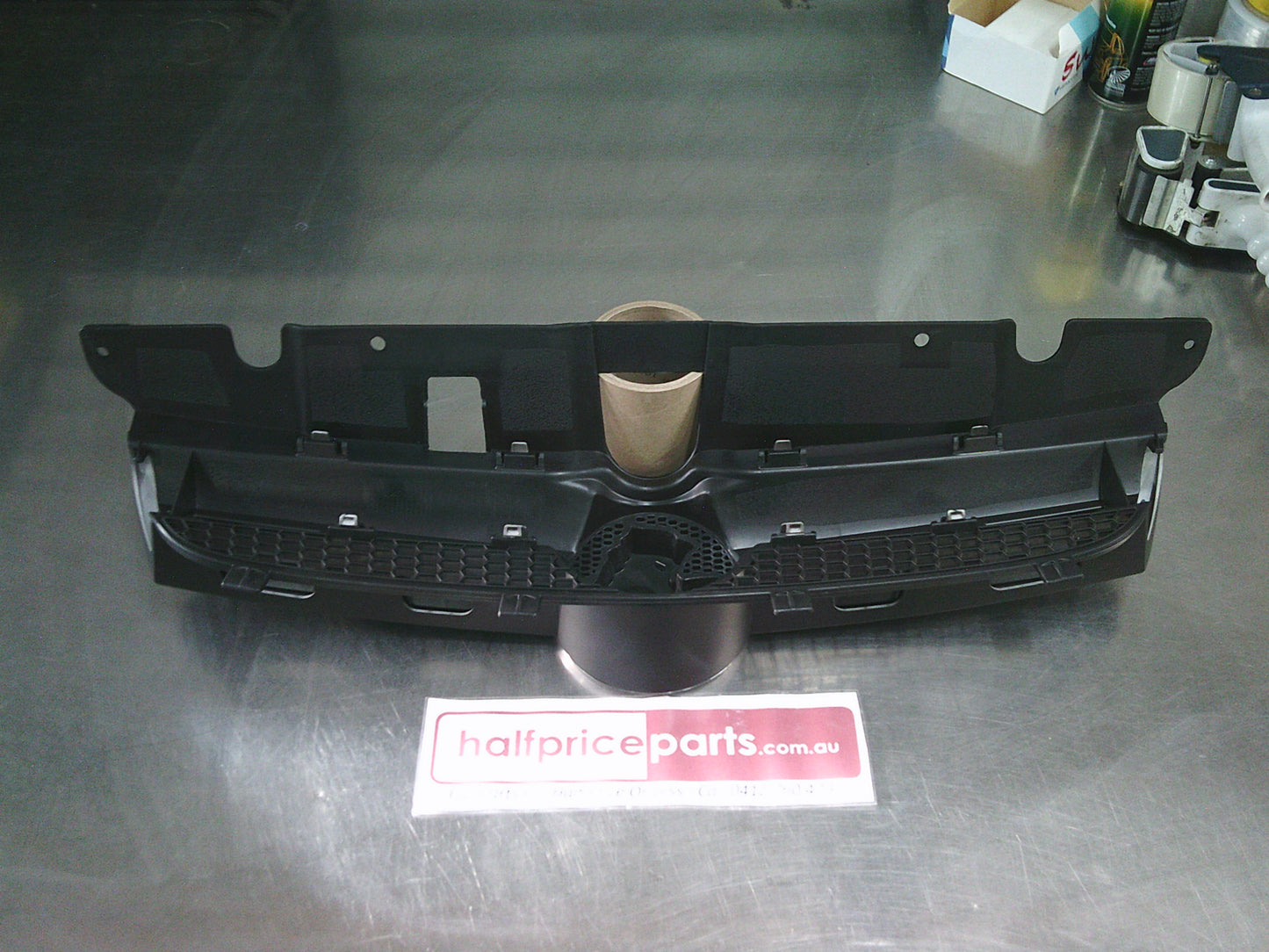 Holden VE Omega Commodore Genuine Grille And Badge Assembly New Part