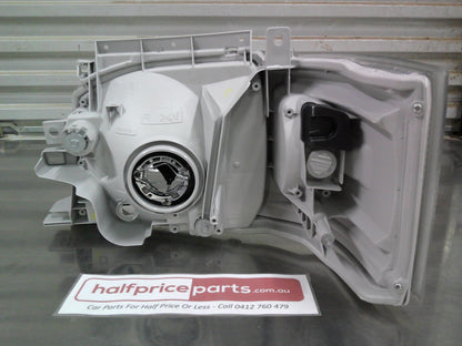 Toyota Hiace KDH200 Genuine Right Hand Front Head Light Assembly New Part