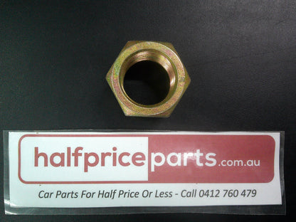 Isuzu CYZ (4HE1TC) Genuine Rear Axle Wheel Nut New Part