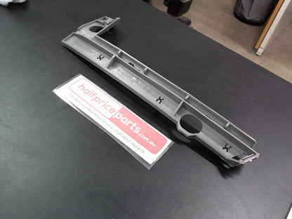 Holden VU Ute Genuine Front Passenger Side Bumper Bracket New Part