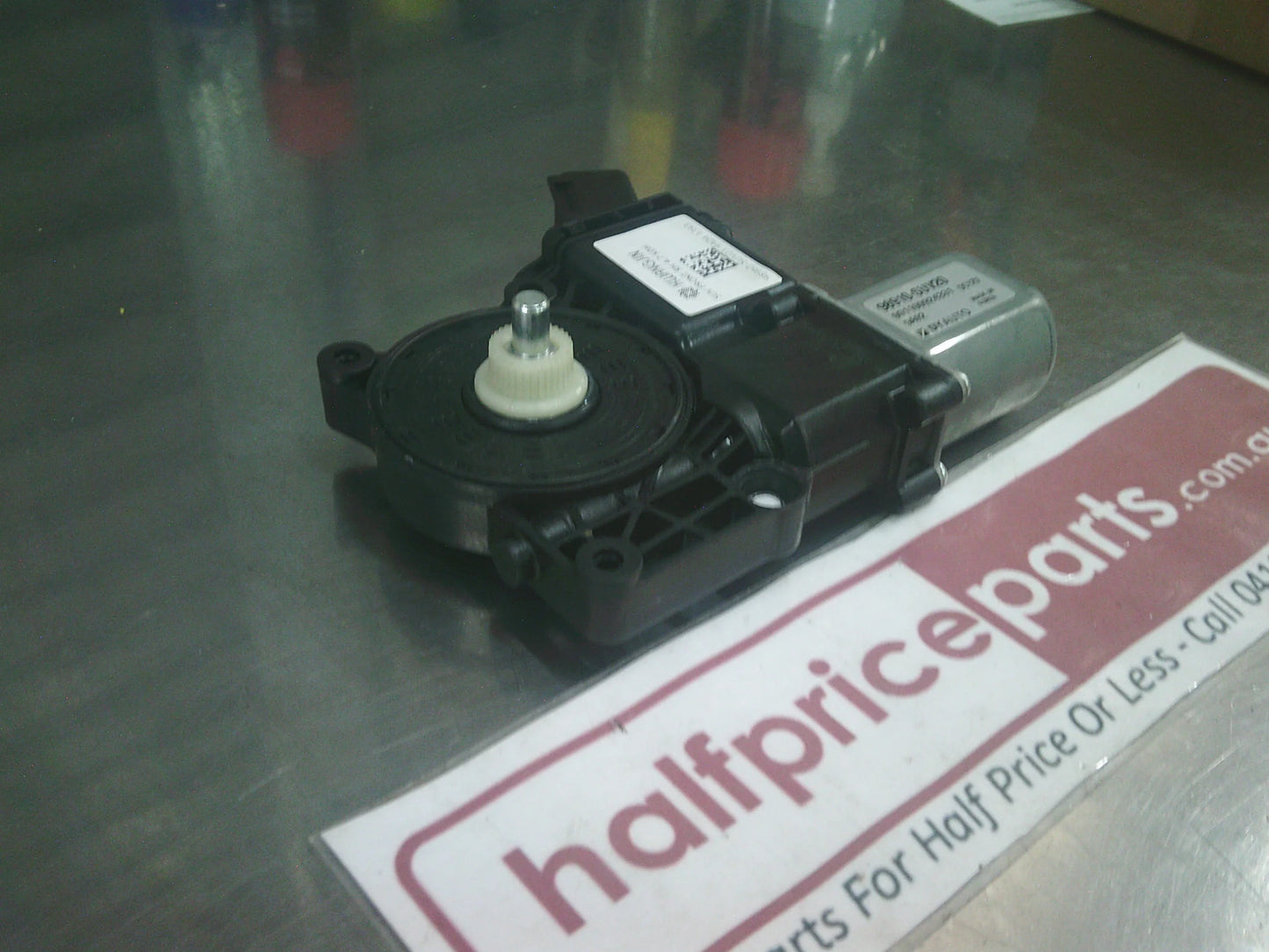 Holden Trax Genuine Right Hand Front Power Window Motor Assembly New Part