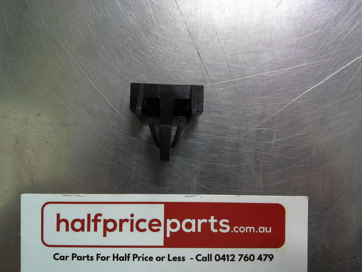 Holden Astra PJ/J Genuine Front Windscreen Side Moulding Clip New Part