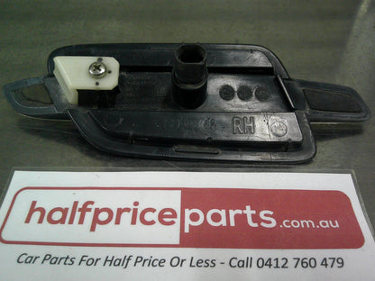 Holden VE Commodore Sedan/Ute/Wagon Genuine Right Guard Indicator Used Part VGC