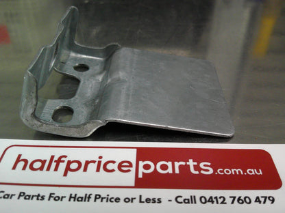 Holden VE Commodore/WM Statesman Genuine Upper Front Fender Bracket New Part.