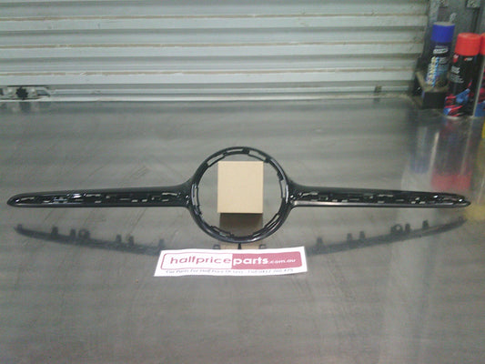Mercedes-Benz AMG A180 W117 Genuine Front Radiator Grille Assembly (Exclusive Black) New Part