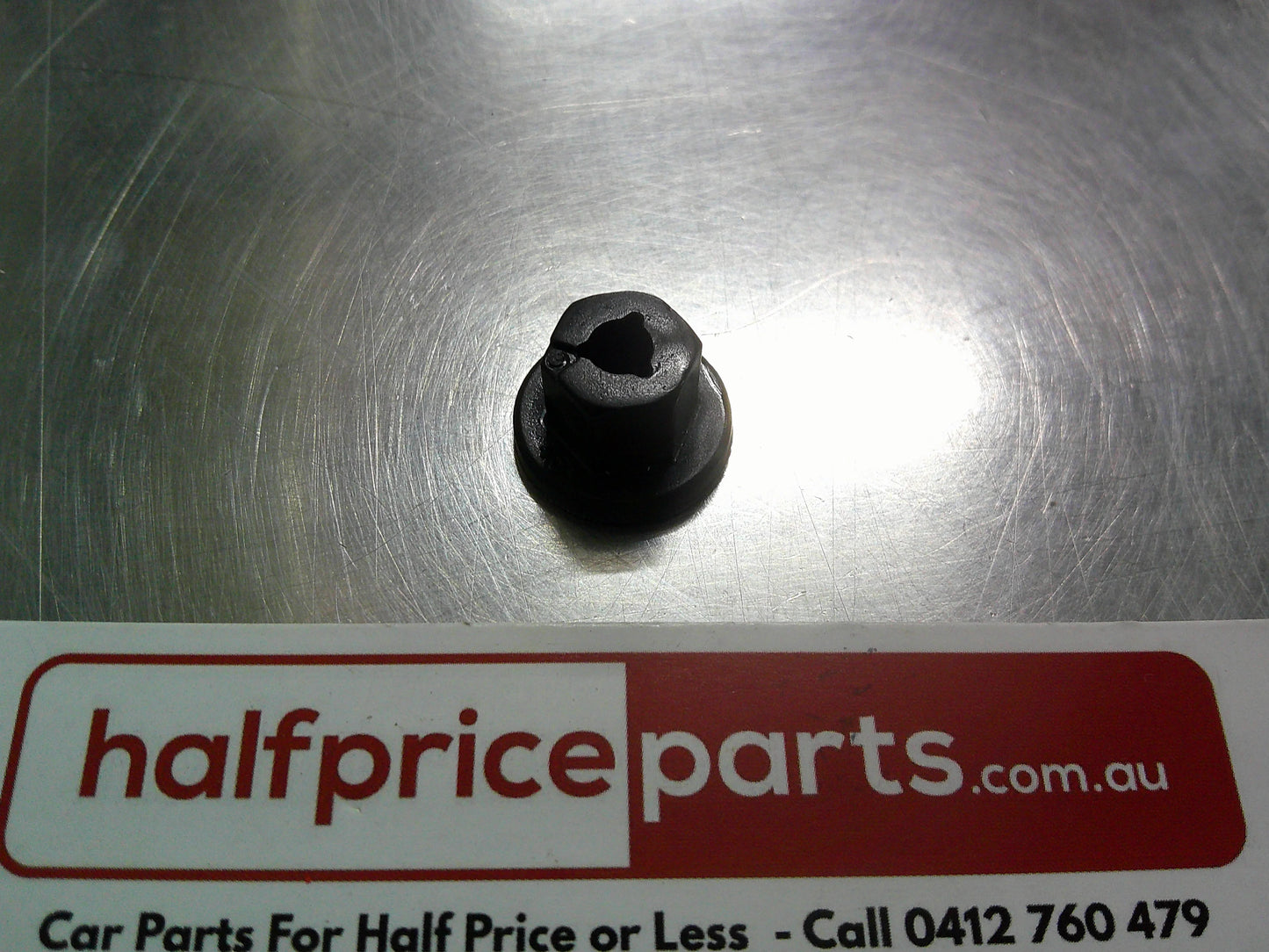 Holden Astra Genuine Wheel Guard Liner Nut New Part