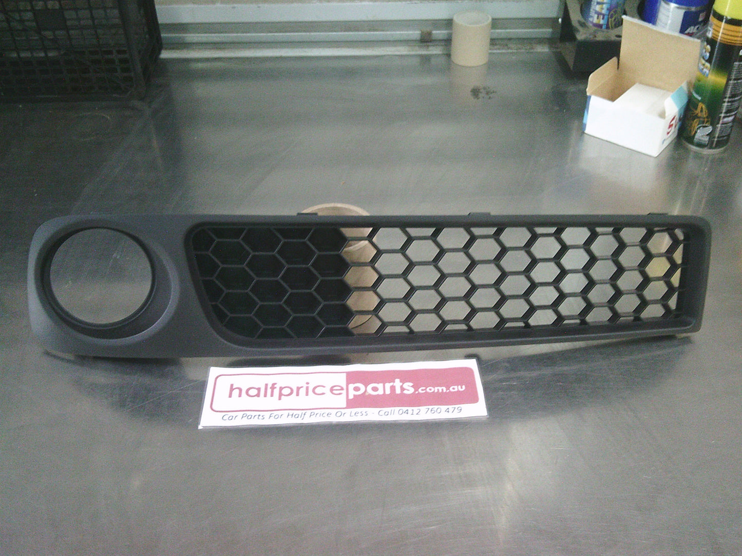 Holden VE SSV/SV6 Commodore Genuine Right Hand Front Fog Light Bezel Grille New Part