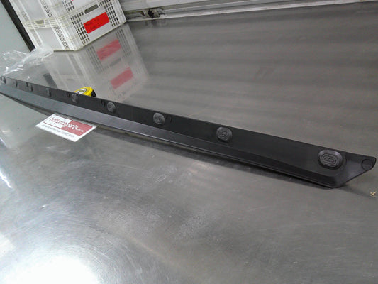 Toyota Corolla Hatch ZRE152 Genuine Right Hand Rocker Panel Moulding New Part