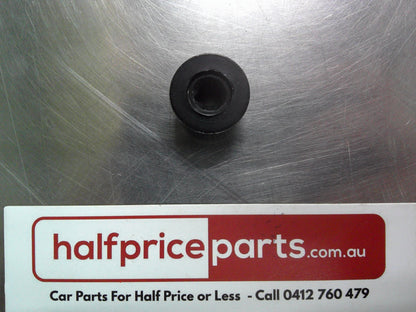 Holden Astra Genuine Wheel Guard Liner Nut New Part