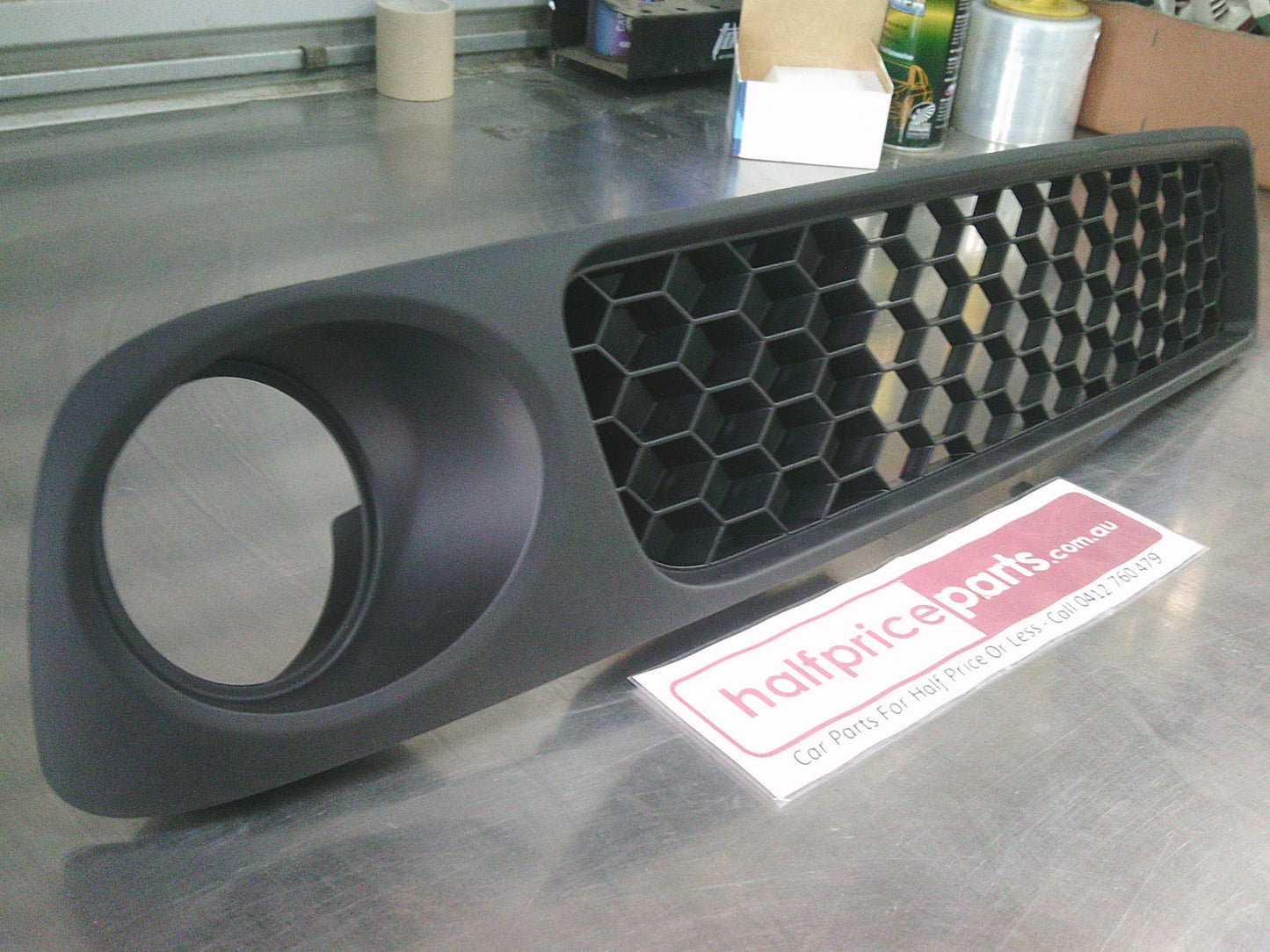 Holden VE SSV/SV6 Commodore Genuine Right Hand Front Fog Light Bezel Grille New Part