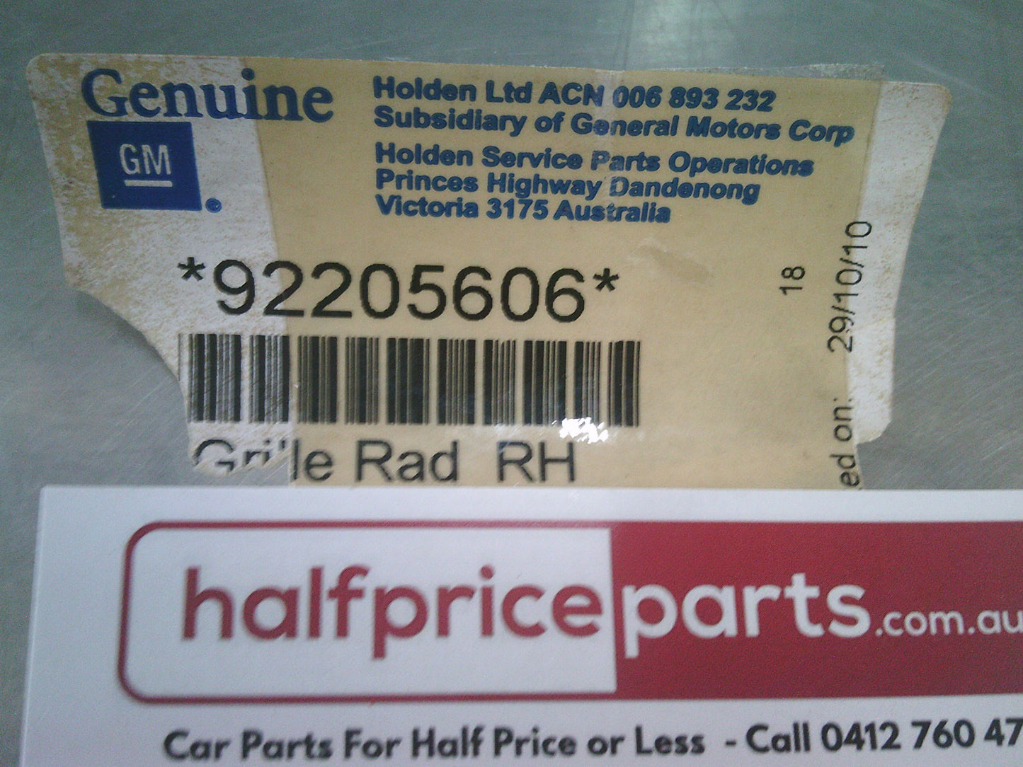 Holden VE SSV/SV6 Commodore Genuine Right Hand Front Fog Light Bezel Grille New Part
