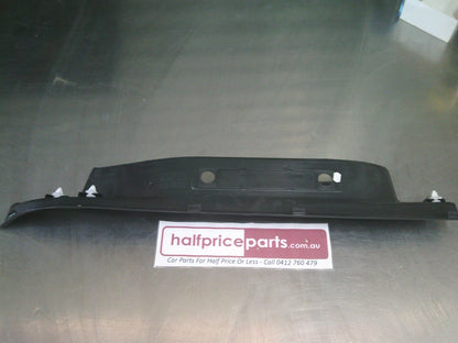 Holden VE Commodore Genuine Left Hand Rear Door Scuff Trim (onyx Black) New Part