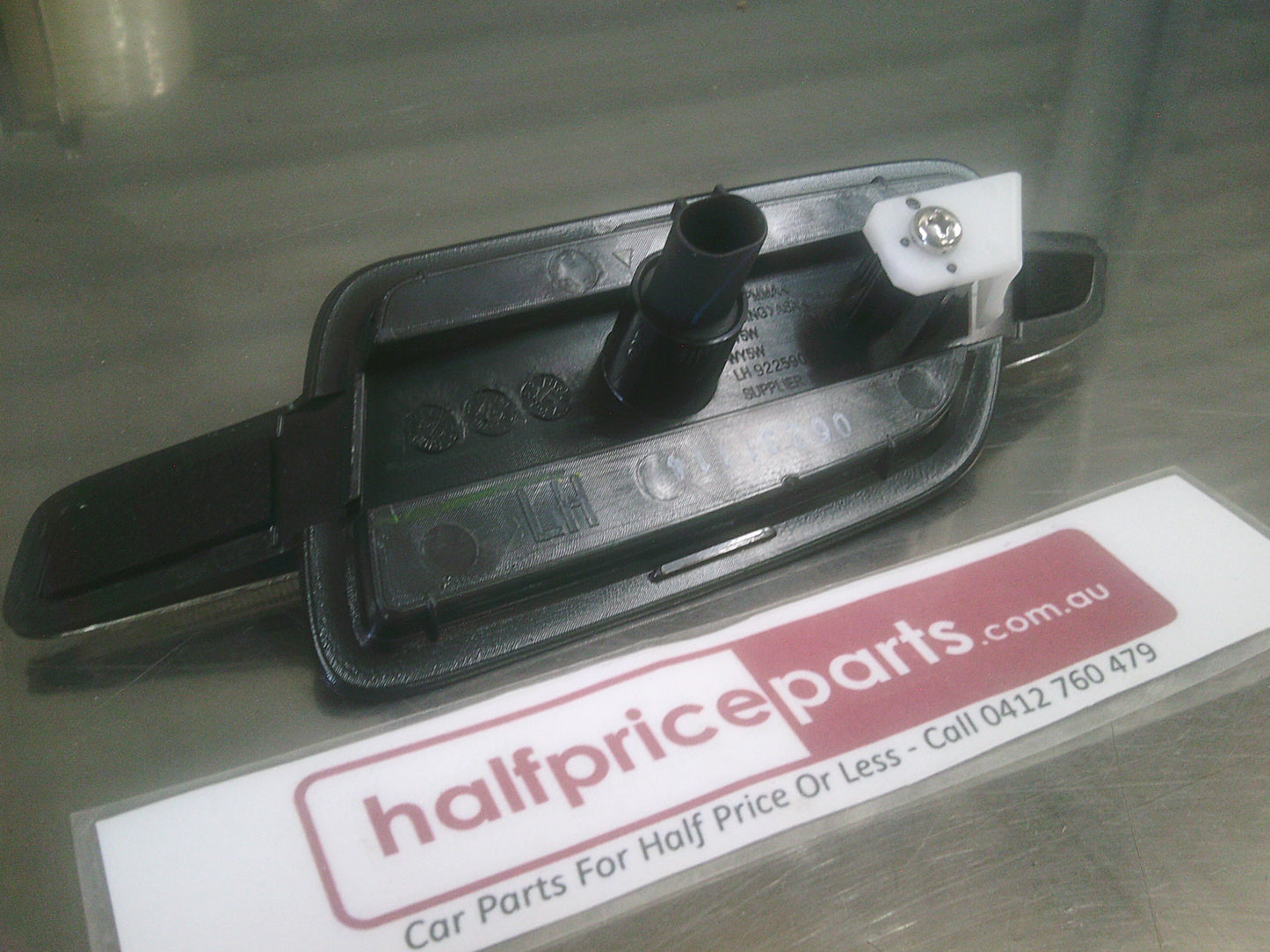 Holden VE Commodore Genuine Left Hand Indicator Assy New Part