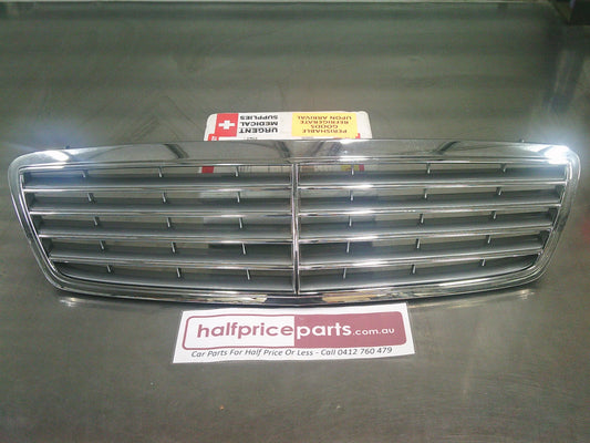 Mercedes Benz C240 W203 Class Genuine Front Chrome Grille Assembly New Part
