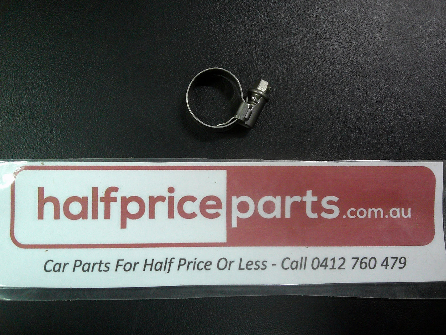 Holden VT/VX/VY Commodore Genuine Lower Reservoir Return Tube Clamp New Part