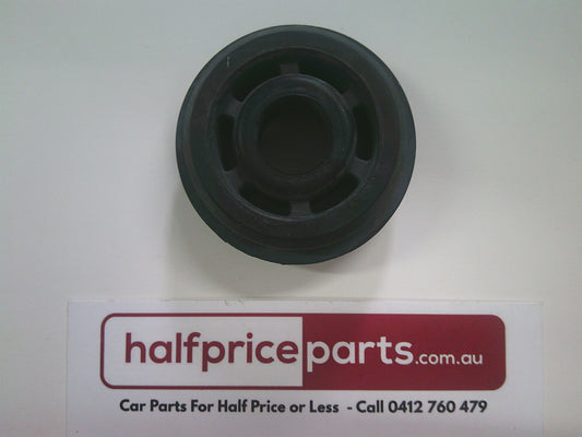 Holden CG Captiva Genuine Upper Radiator Insulator New Part