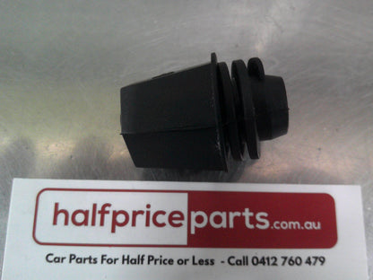 Holden VE Commodore Sedan Genuine Boot Lid Rubber Bump Stop New Part
