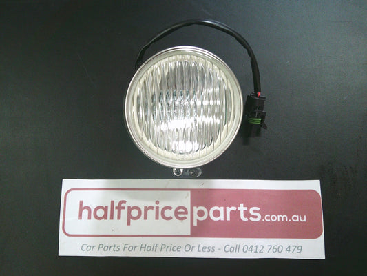 Holden VY/VZ Adventra AWD CX6-CX8 Genuine Fog Light Assembly New Part