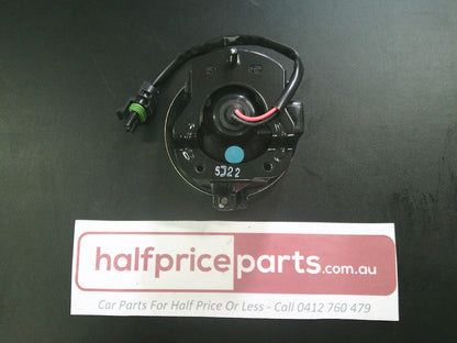 Holden VY/VZ Adventra AWD CX6-CX8 Genuine Fog Light Assembly New Part