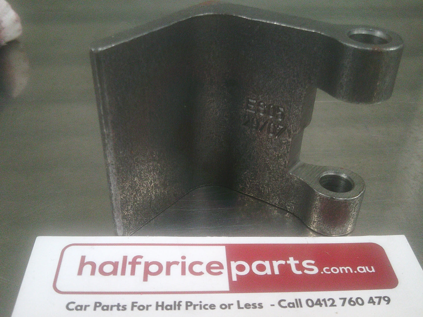 Holden VT/VX/VY/VZ Commodore Genuine Front Door Pillar Hinge New Part