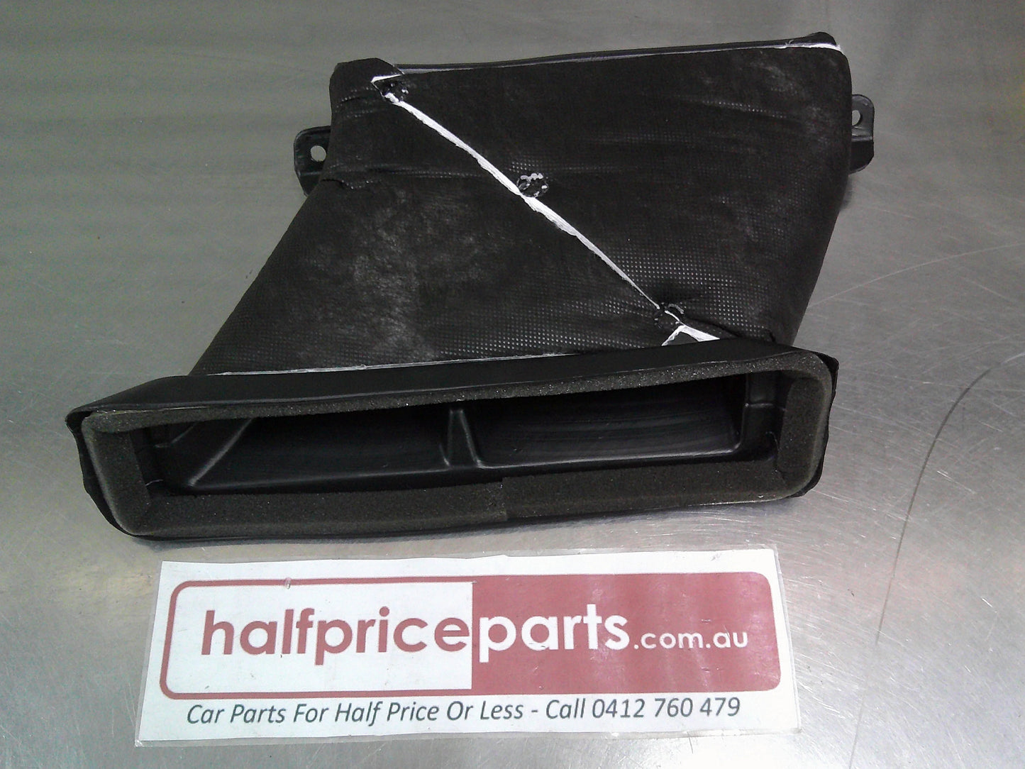 Holden CG Captiva Genuine Windshield Defroster Outlet New Part