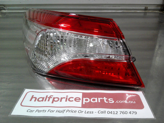 Toyota Camry Sedan Genuine Left Hand Rear Tail Light Assembly Non Led New Part