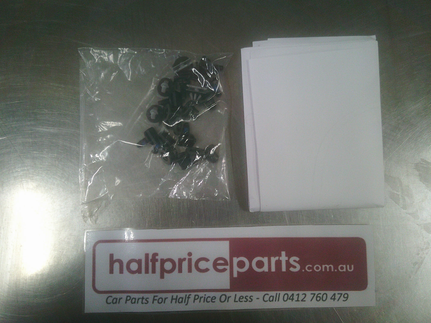 Holden RG Colorado Genuine Bonnet Scoop Moulding Fitting Kit New Part