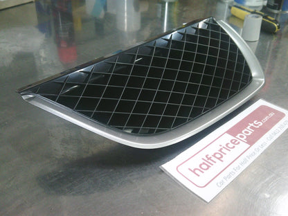 Holden VX Commodore Sedan/Wagon Genuine Right Hand Front Grille (Black And Silver) New Part