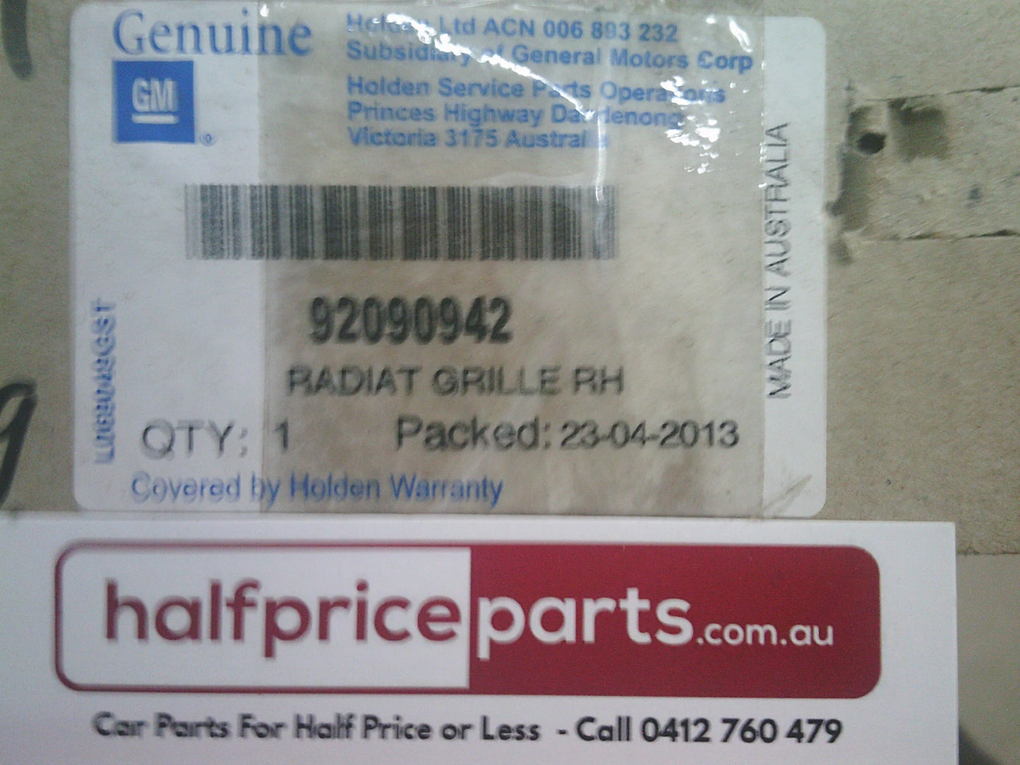 Holden VX Commodore Sedan/Wagon Genuine Right Hand Front Grille (Black And Silver) New Part