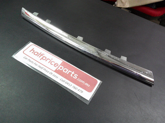 Opel Insignia Genuine Right Hand Upper Grille Moulding New Part