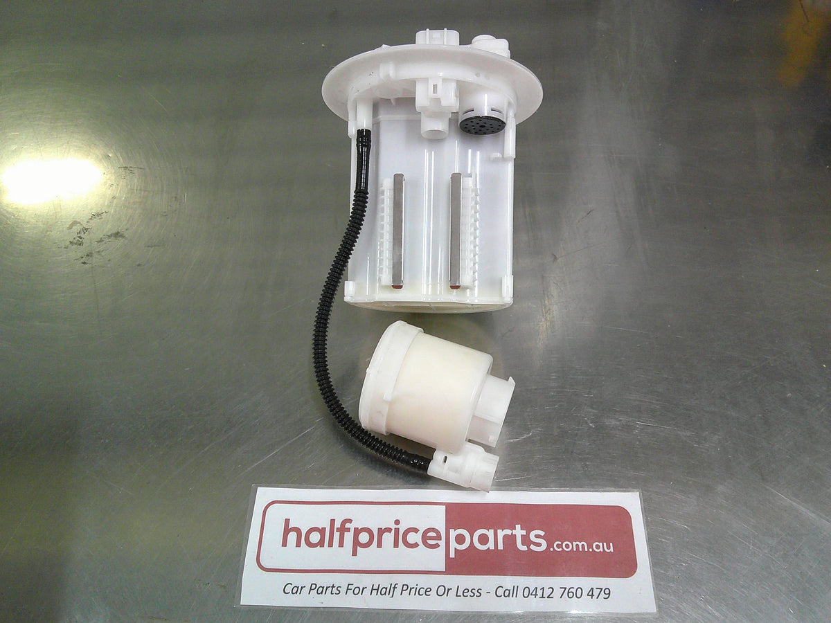 Toyota Prius/Lexus CT200 Genuine Intank Fuel Filter New Part